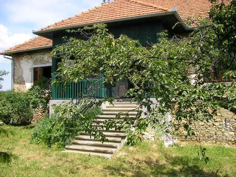 kuća na mirnoj lokaciji, na prodaju - slika 3