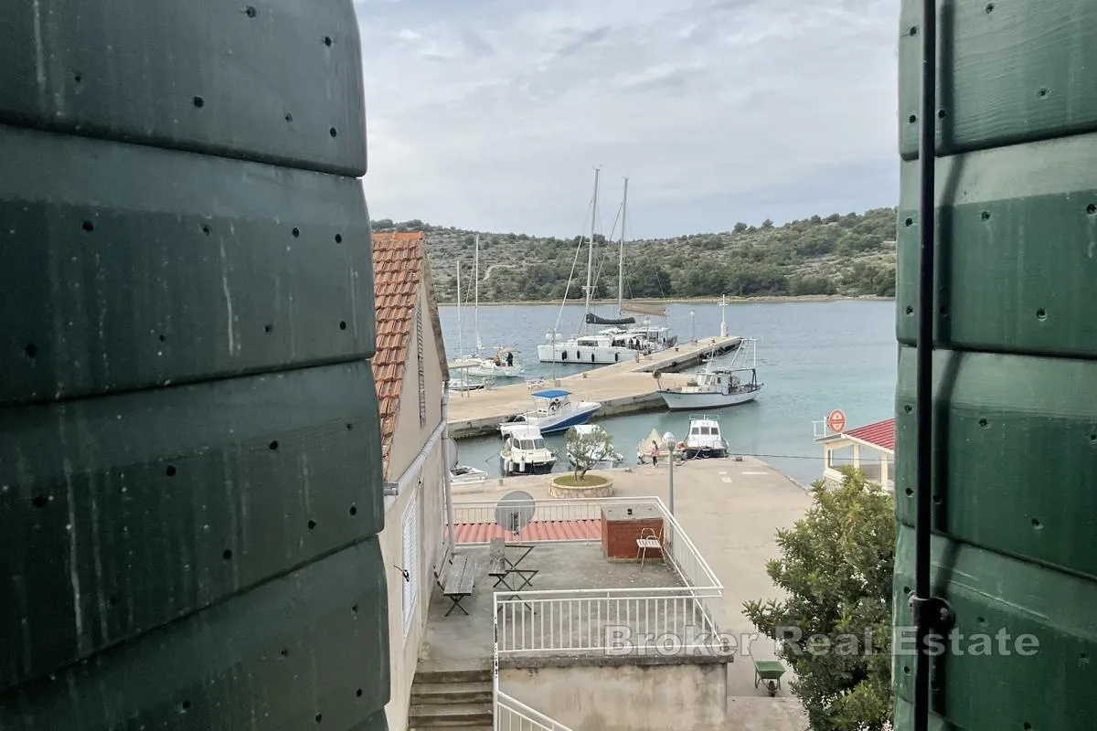 ekskluzivna kamena vila s pogledom na more - slika 2
