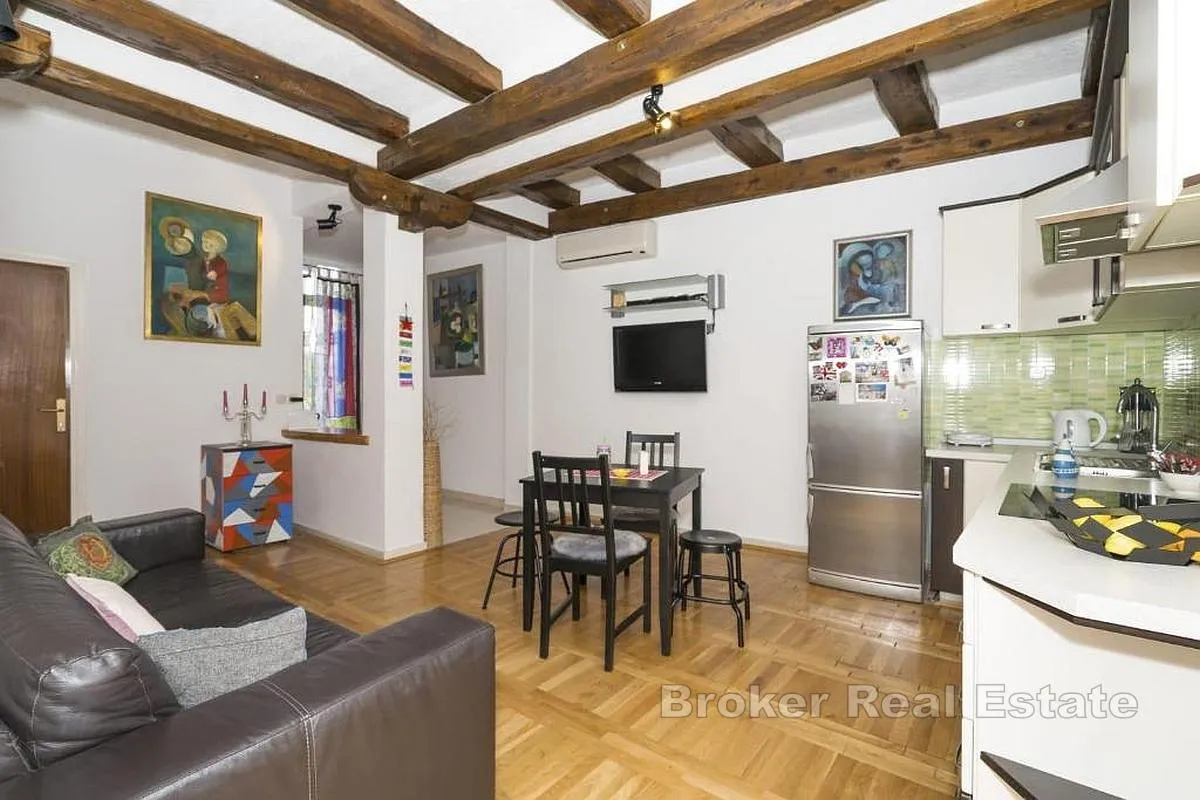 dvije apartmanske jedinice s pogledom na more - slika 5