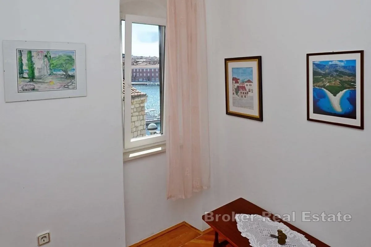 tri apartmanske jedinice prvi red do mora - slika 8