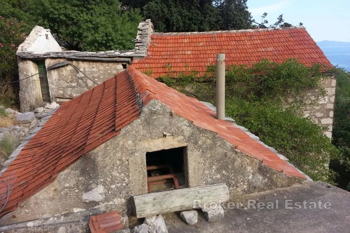 tri kamene kuće s pogledom na more za potpunu renovaciju - slika 10