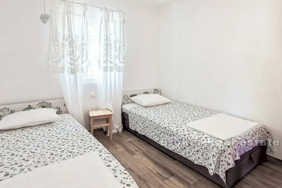 kuća prvi red do mora - slika 12