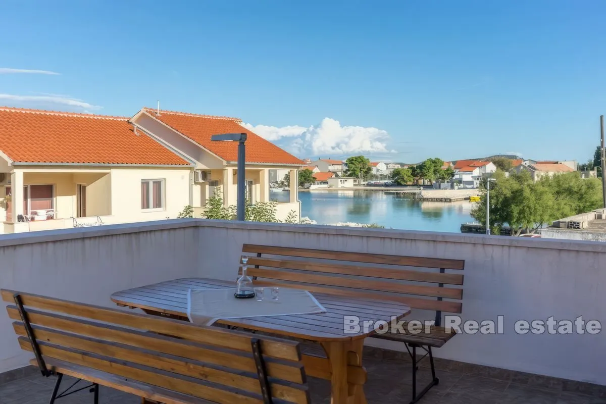 apartmanska kuća blizu plaže - slika 2