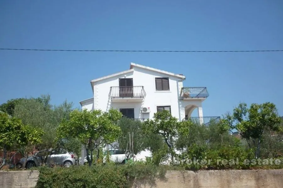 kuća sa 3 etaže, na prodaju - slika 3