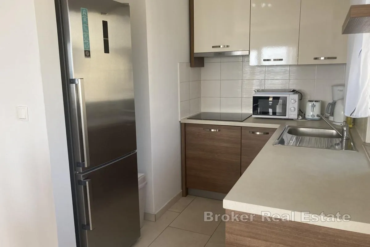 apartmanska kuća u prvom redu do mora - slika 7