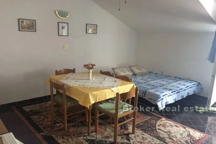 apartmanska kuća - slika 6