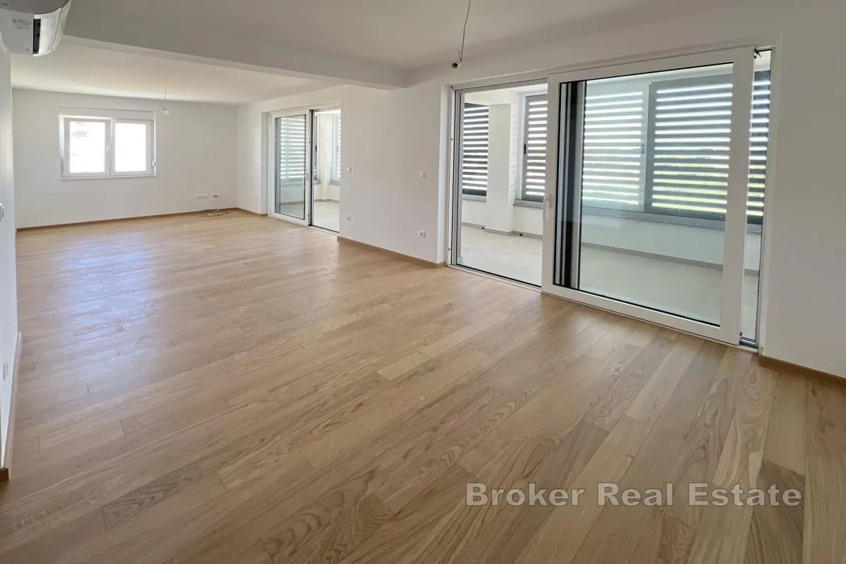 dvoetažni penthouse s panoramskim pogledom na more - slika 10