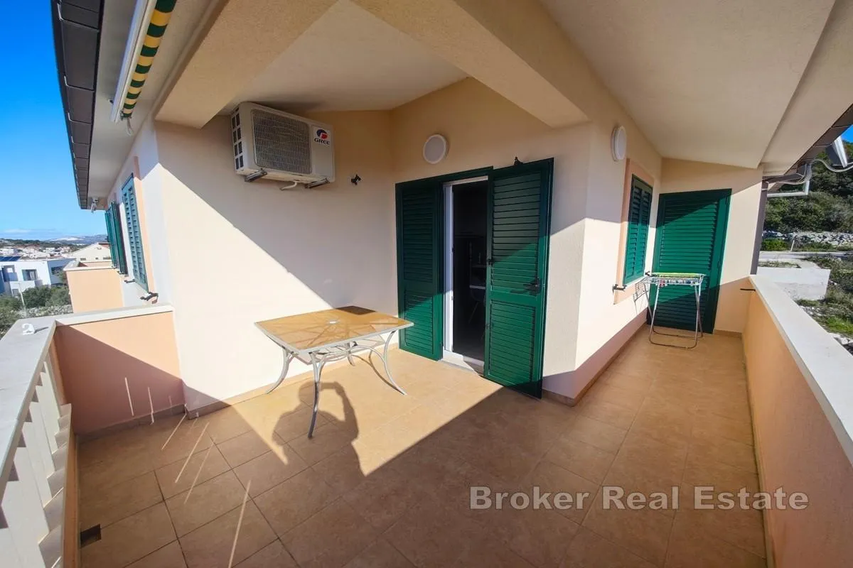 apartmanska kuća s bazenom i panoramskim pogledom na more - slika 18
