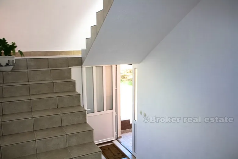 samostojeća obiteljska kuća, na prodaju - slika 14