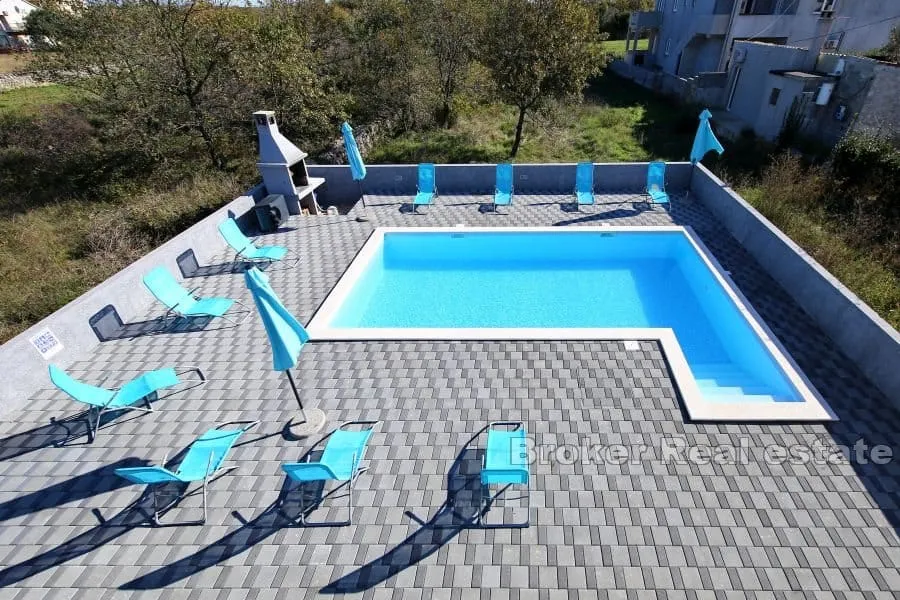 apartmanska kuća u blizini mora - slika 3