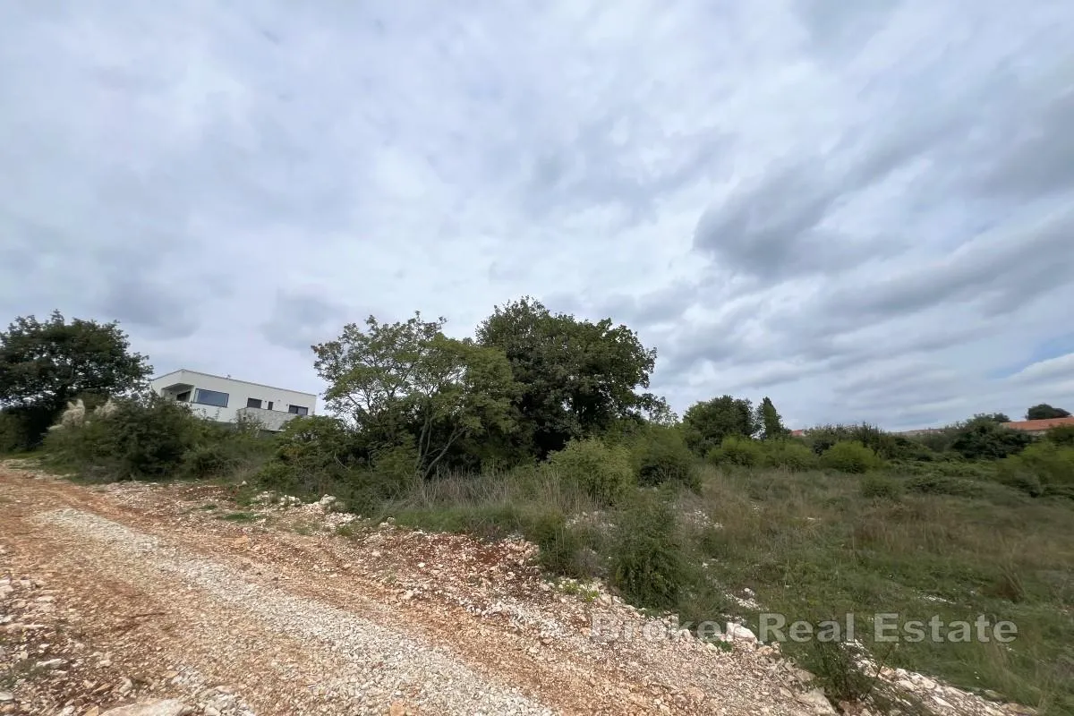 zemljište s projektom moderne vile s bazenom - slika 6