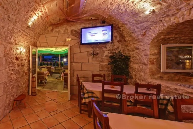 restoran u prvom redu do mora, na prodaju - slika 7