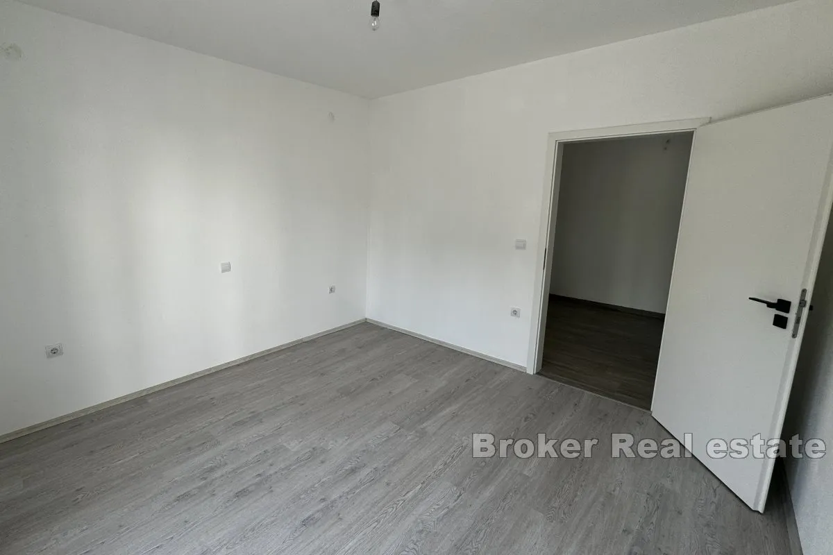 trosoban apartman s pogledom na more - slika 10