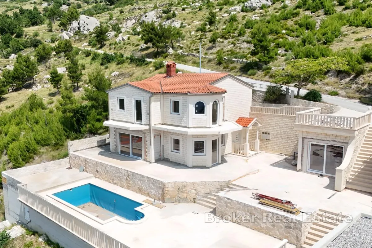 panoramska kuća za renovaciju s prekrasnim pogledom na more - slika 3