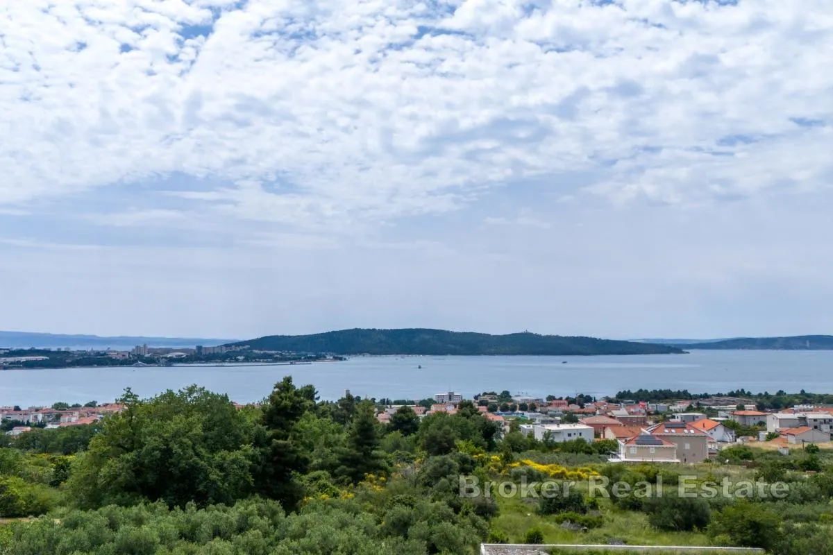 građevinsko zemljište u m1 zoni u kaštelima s pogledom na more i otoke - slika 3