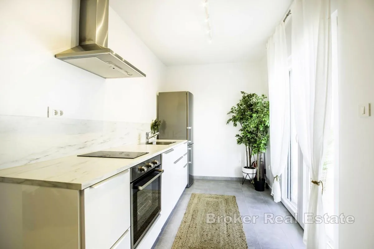 penthouse s terasom i pogledom na more - slika 6