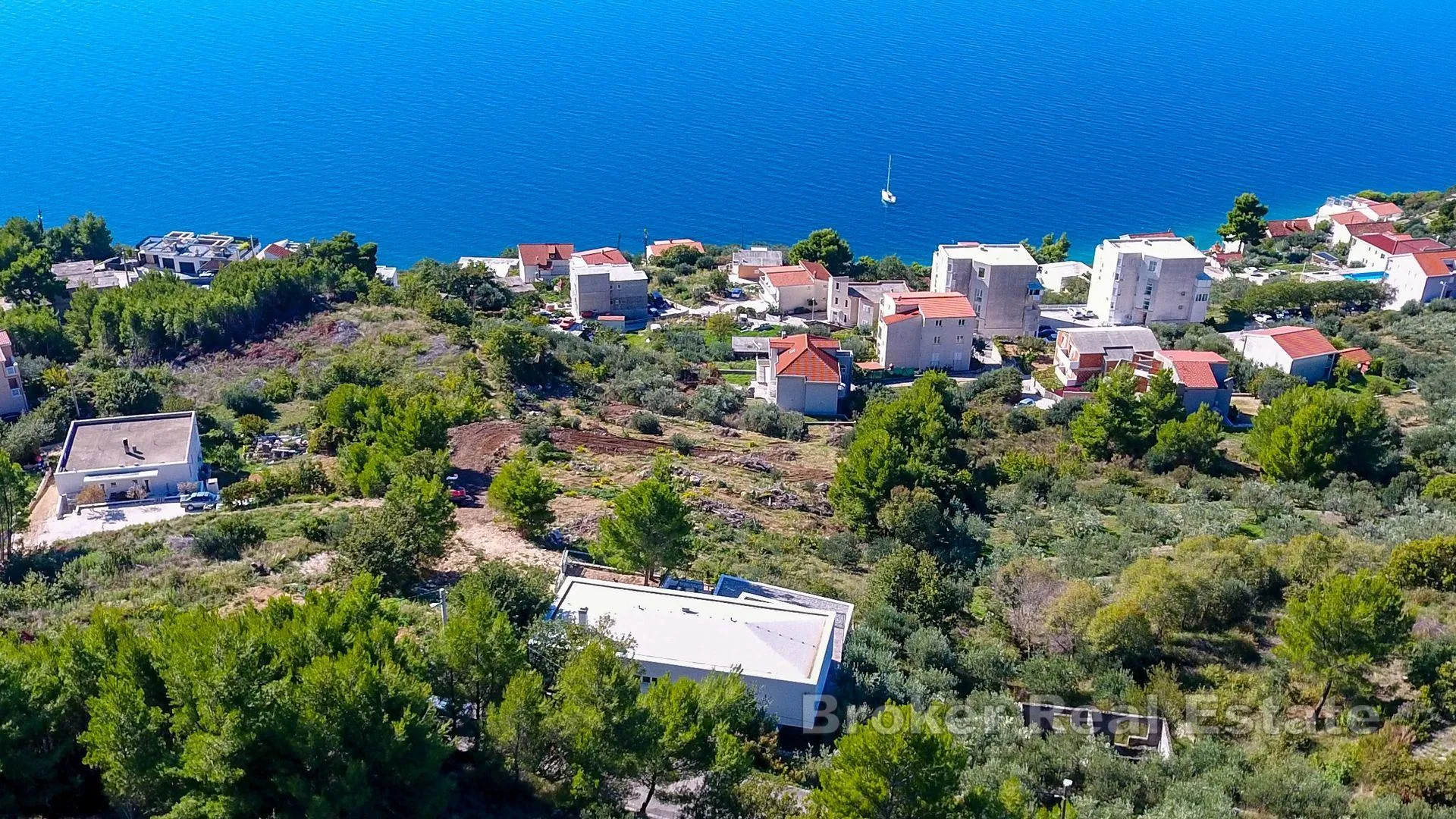 moderna vila s bazenom i pogledom na more - slika 16