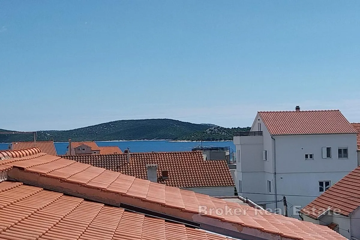 Apartmanska kuća u blizini mora - Vodice