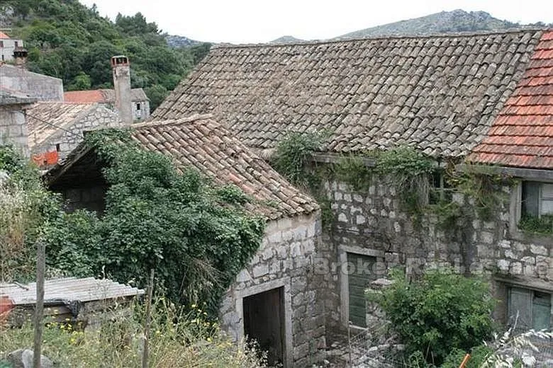 ruševna kamena kuća, na prodaju - slika 7