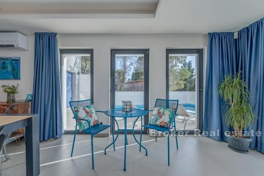 vila u završnoj fazi gradnje, prodaja - slika 8
