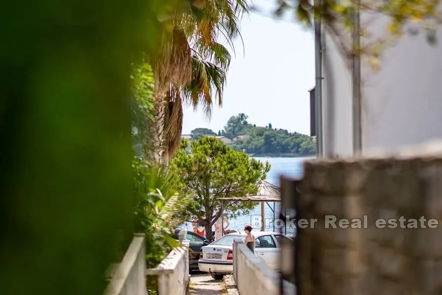 apartmanska kuća blizu mora - slika 11