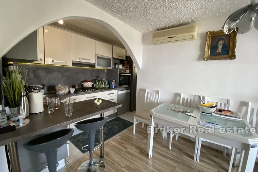 kuća s bazenom i pogledom na more - slika 7