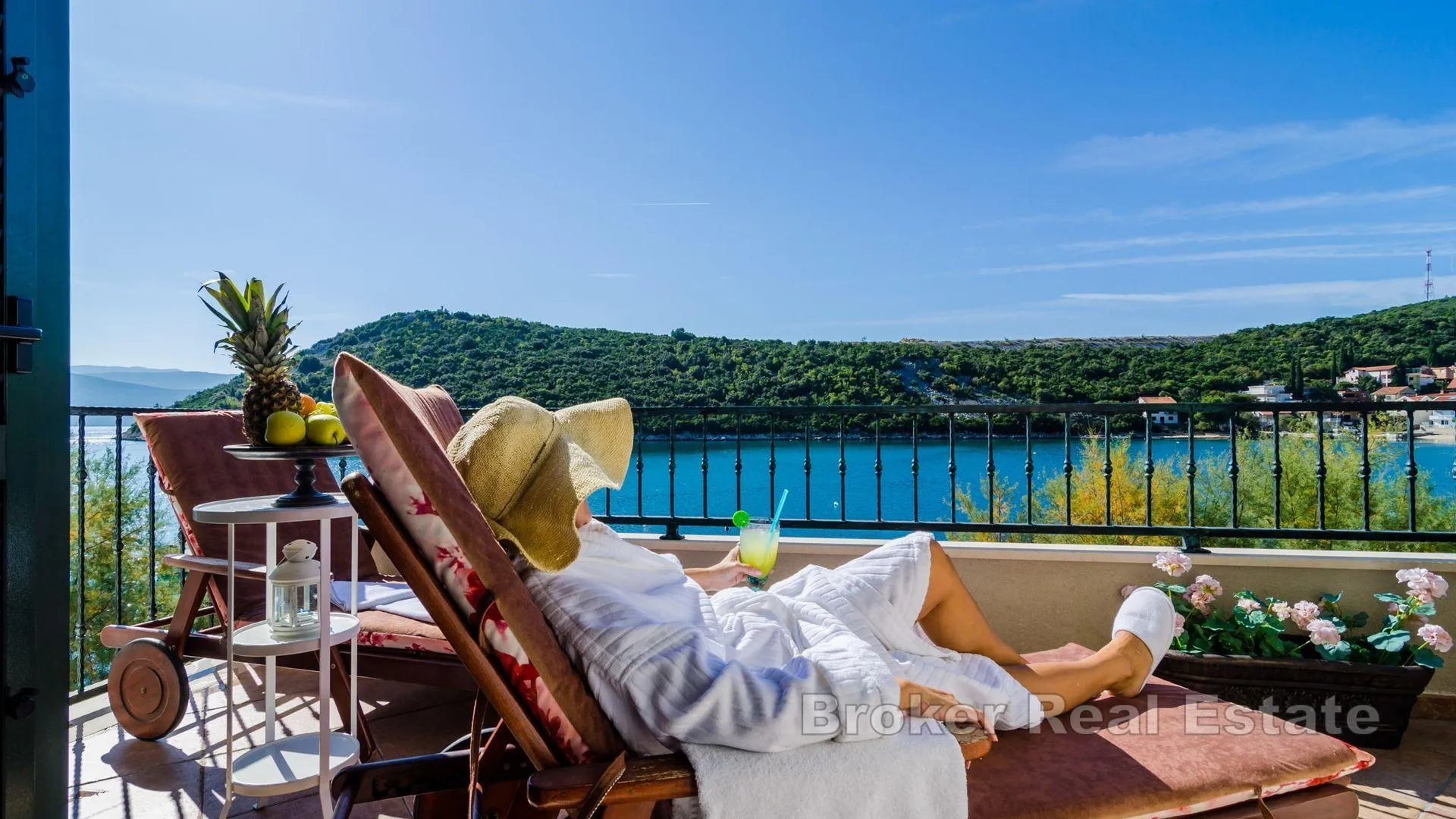 apartmanska kuća u prvom redu do mora - slika 9