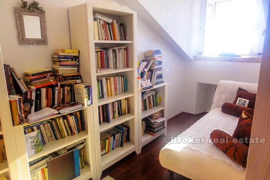 renovirana kamena kuća uz more, na prodaju - slika 11