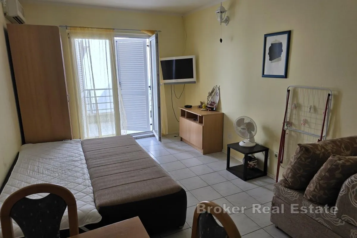 studio apartman u nečujmu 100m od mora - slika 1