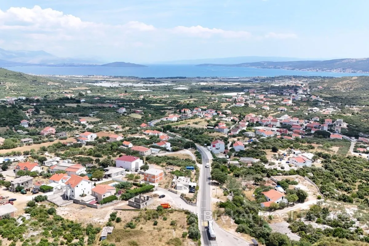 Građevinsko zemljište na mirnoj lokaciji - Trogir