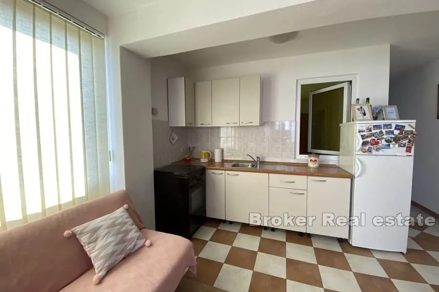 apartmanska kuća prvi red do mora - slika 10