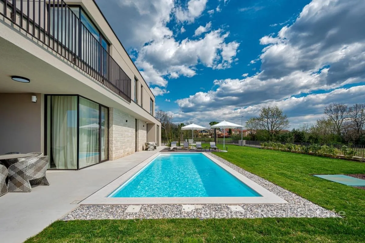 luksuzna dizajnerska vila s bazenom i potpunom privatnošću - slika 2
