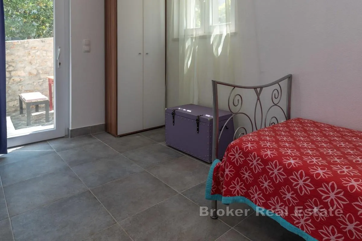 kuća prvi red do mora - slika 6