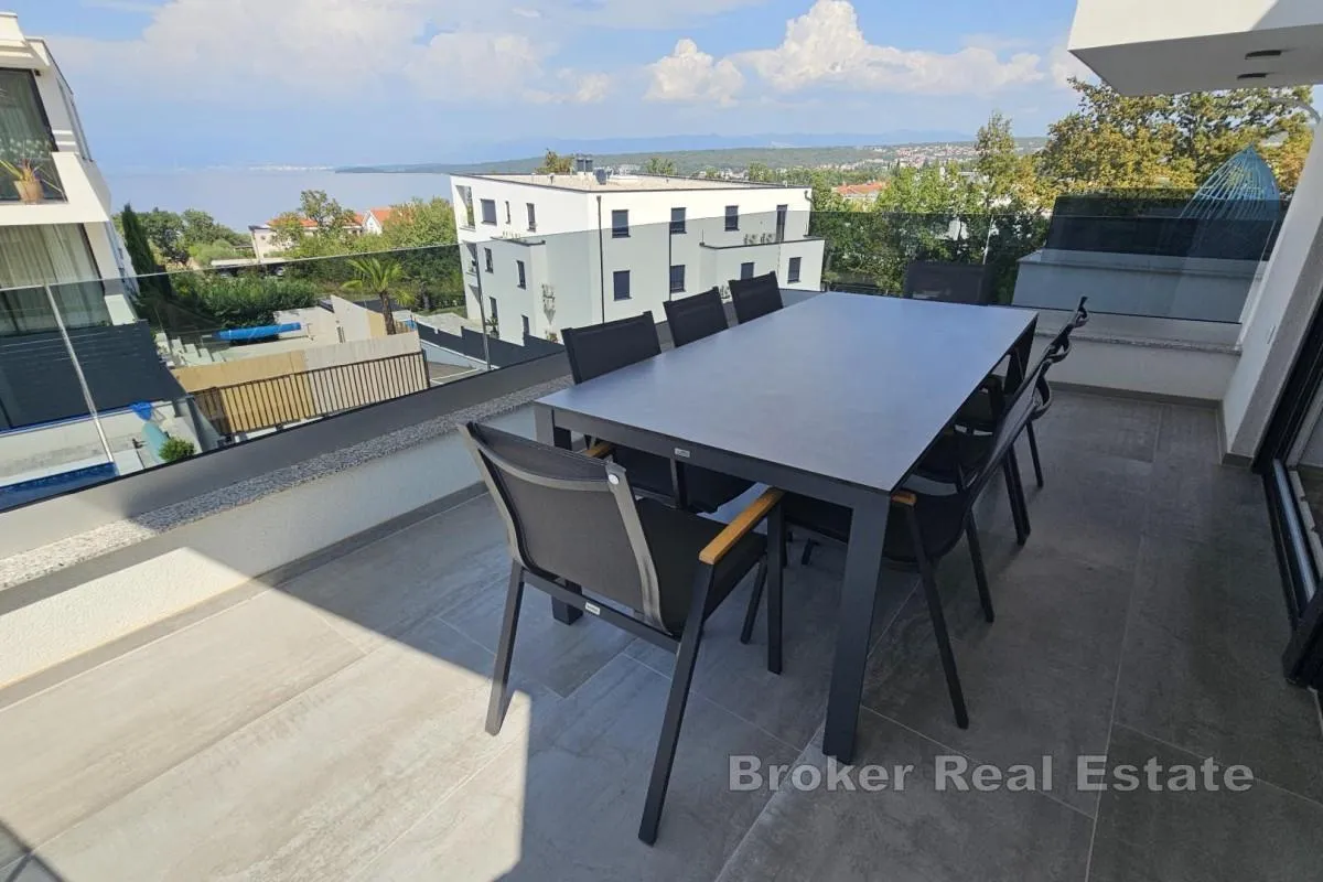 luksuzni apartman s bazenom - slika 4