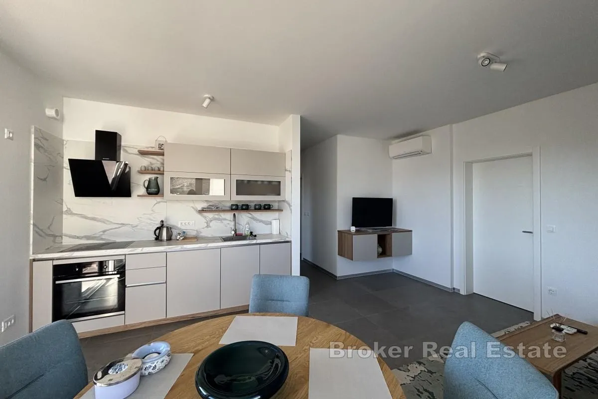 penthouse stan s pogledom na more i krovnom terasom - slika 5