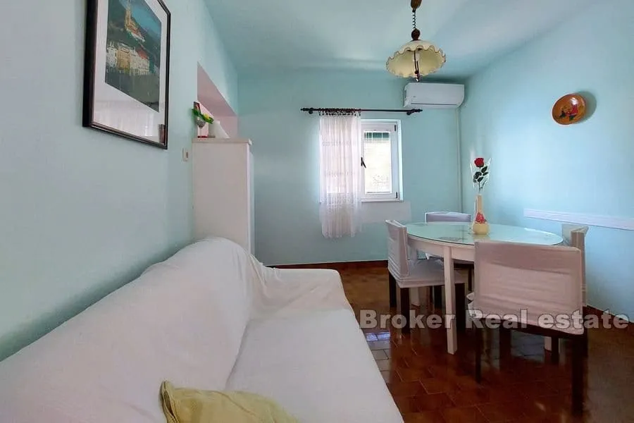 apartmanska kuća u prvom redu do mora - slika 3