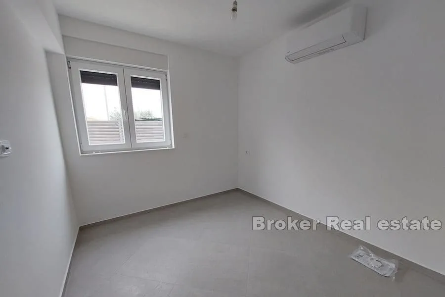 dvosoban apartman s pogledom na more - slika 7
