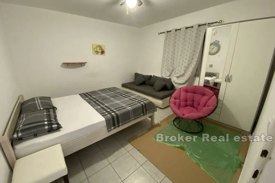 apartmanska kuća prvi red do mora - slika 12