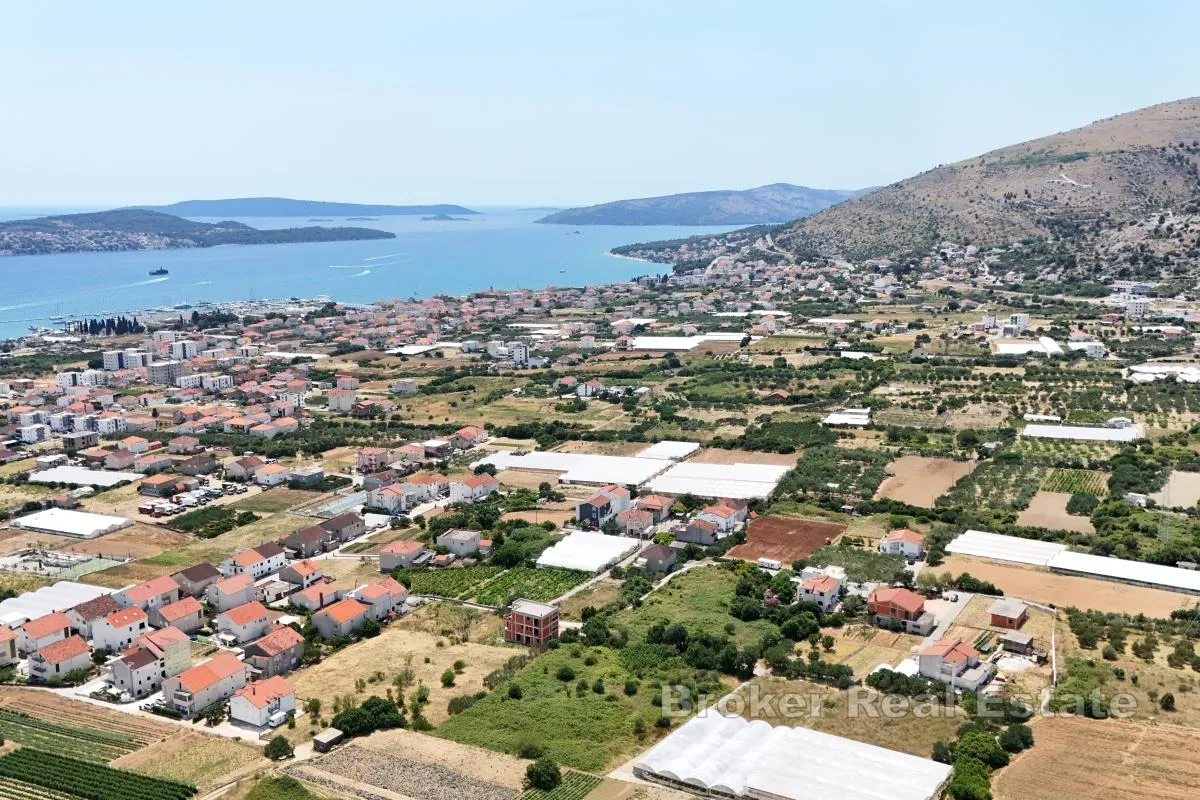 građevinsko zemljište na izvrsnoj lokaciji u blizini centra trogira - slika 2