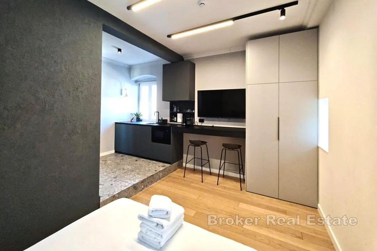 uhodane apartmanske jedinice u centru grada - slika 19