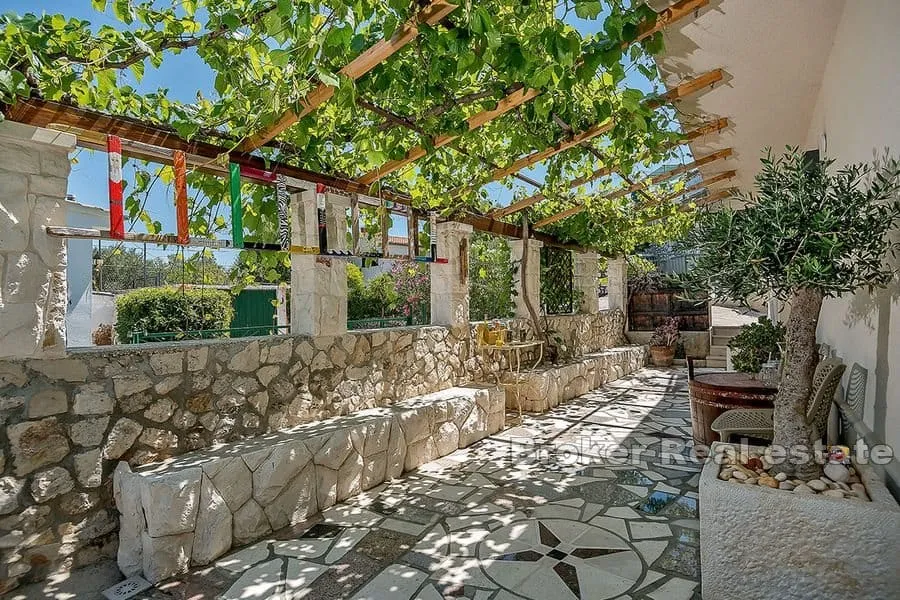 samostojeća kuća s pogledom na more - slika 17