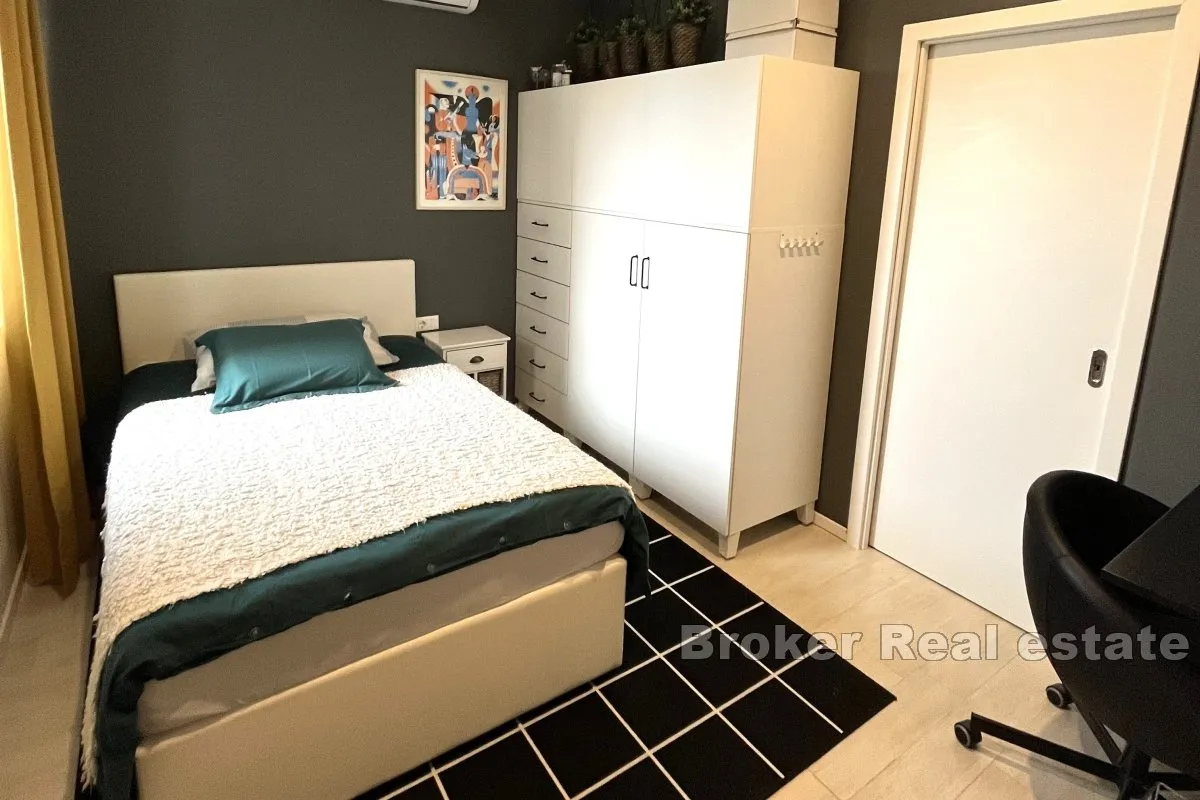 prekrasna apartmanska kuća s pogledom na more - slika 7