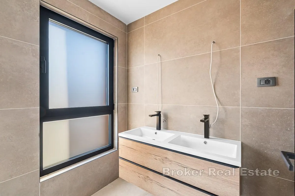 penthouse s panoramskim pogledom i krovnom terasom - slika 6