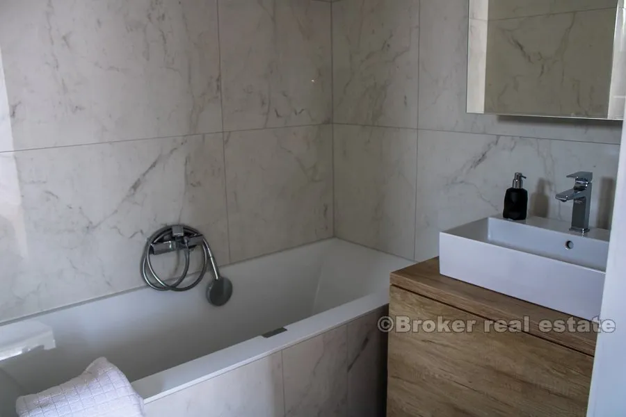dvoetažan penthouse, dugoročni najam - slika 18