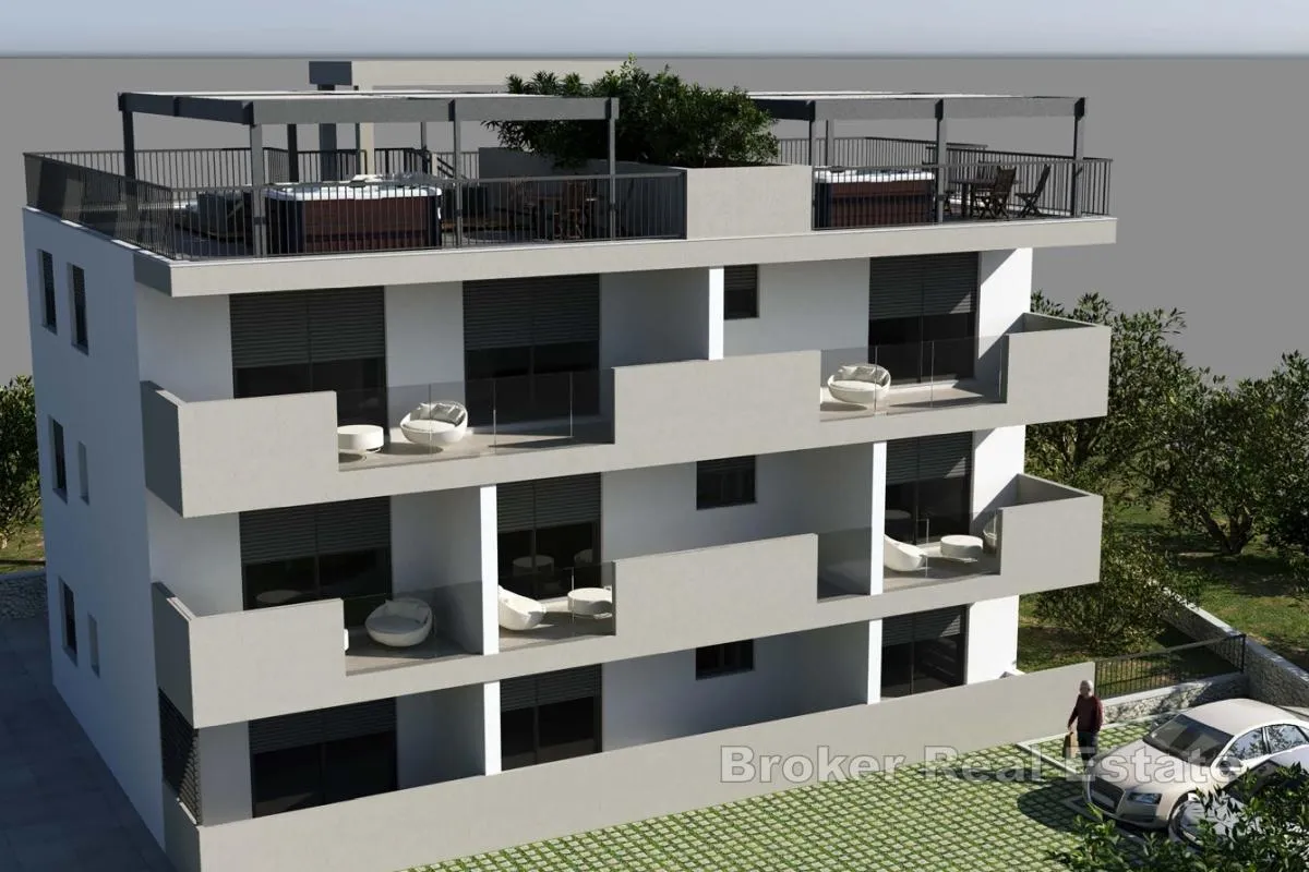 dvosoban penthouse stan s krovnom terasom i pogledom na more - slika 5