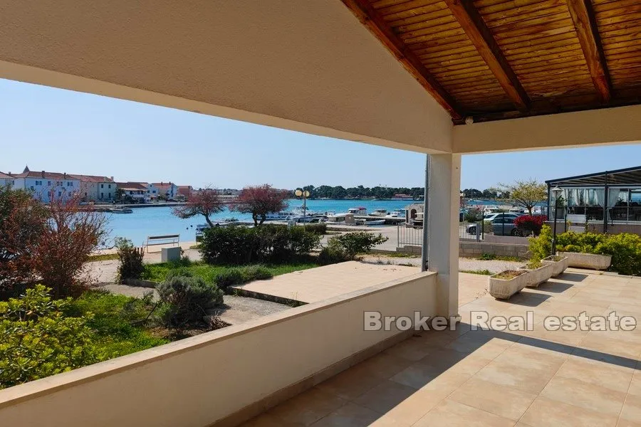 zadar apartmanska kuća prvi red do mora - slika 4