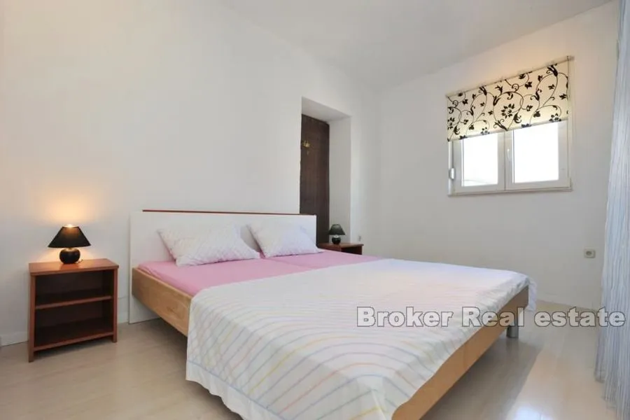 dvojna apartmanska kuća - slika 11