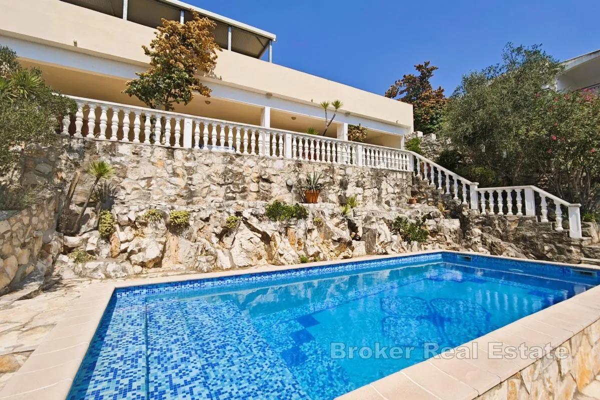 vila s bazenom i maslinikom, 70 m od mora - slika 2