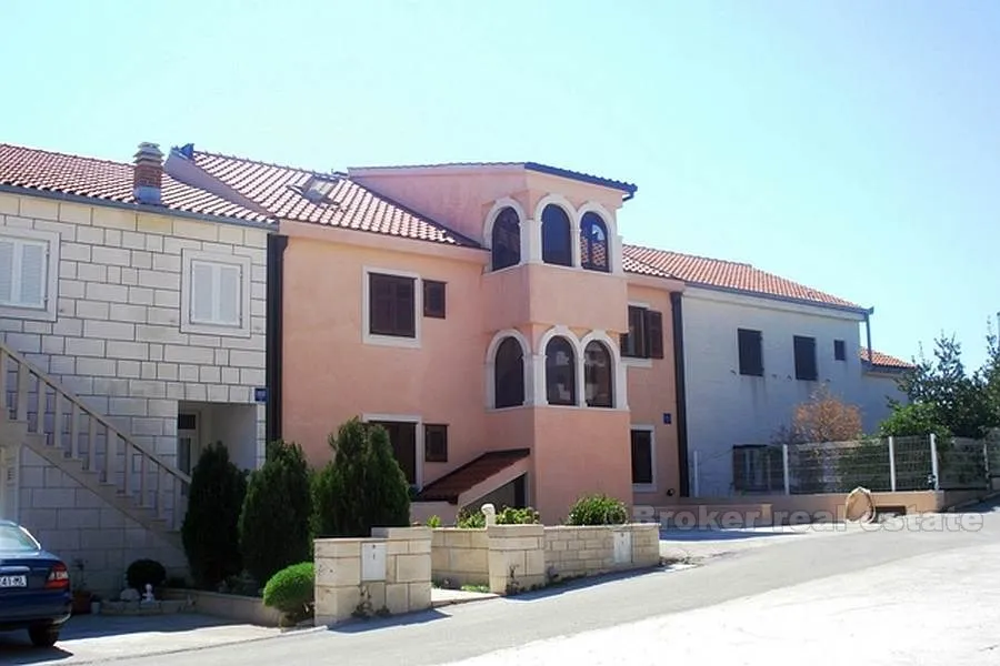 apartmanska kuća, na prodaju - slika 3