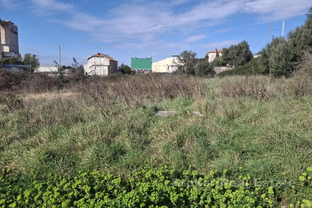 građevinsko zemljište uz glavnu prometnicu - slika 2